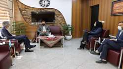 دیدار مدیر بیمه دانا شعبه سمنان با دکتر دانائی رئیس دانشگاه علوم پزشکی استان سمنان